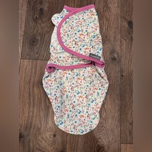 SwaddleMe Floral Velcro swaddle in Small/Medium